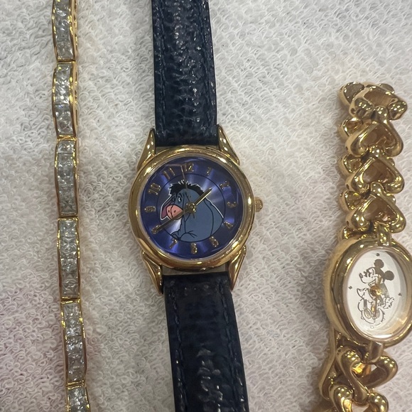 Used Disney watch lot - Picture 3 of 6